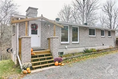 2349 CALABOGIE Road, Greater Madawaska, ON K0J 1G0