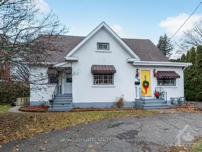 118 Brockville Street, Smiths Falls, On K7a 3y5