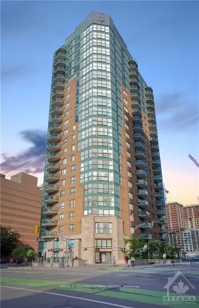 445 Laurier Avenue W 2005, Ottawa Centre, ON K1N 6R4