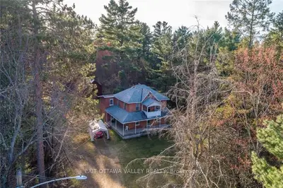 22 MURRAY Drive, Madawaska Valley, ON K0J 1B0
