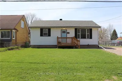 132 DEACON Street, Pembroke, ON K8A 2J4