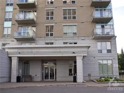 70 LANDRY Street 1210, Vanier and Kingsview Park, ON K1L 0A8