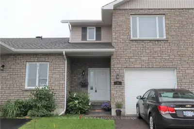 3 WINSTON Avenue, Petawawa, ON K8H 0C1