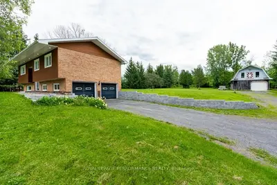 18520 PARAGON Road, South Glengarry, ON K6H 5R5