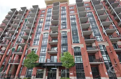 555 ANAND 607, Billings Bridge - Riverside Park and Area, ON K1V 2R7