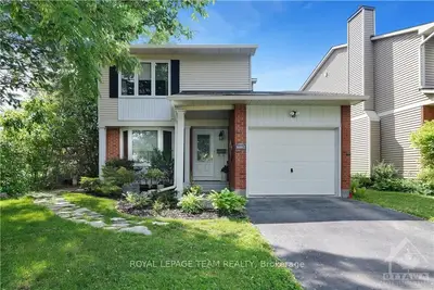 8082 JEANNE D'ARC Boulevard, Orleans - Cumberland and Area, ON K1E 2E1