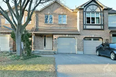15 GARDENGATE Way, South of Baseline to Knoxdale, ON K2G 5Z2