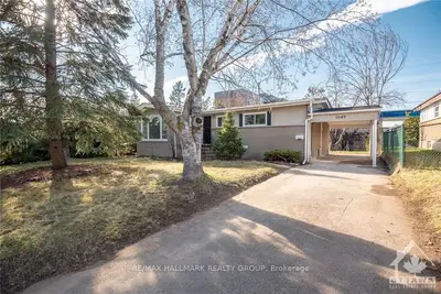 1049 CONNERY Avenue, Elmvale Acres and Area, ON K1G 2N9
