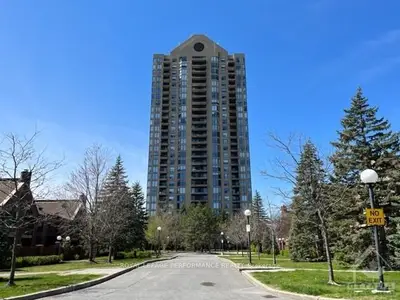545 ST LAURENT Boulevard 902, Manor Park - Cardinal Glen and Area, ON K1K 4H9