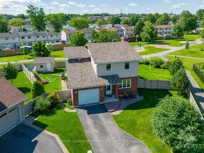 858 TAMARISK Court, Orleans - Cumberland and Area, ON K1E 2B4
