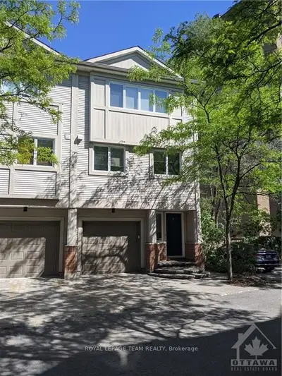 15 SCHOOLHOUSE, New Edinburgh - Lindenlea, ON K1M 2J5
