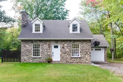 10 CHARLEBOIS Street, Alfred and Plantagenet, ON K0B 1A0
