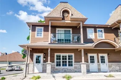 245 EQUINOX Drive 104, Russell, ON K0A 1W0