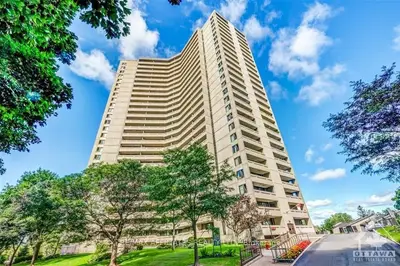 1171 Ambleside Drive 711, Woodroffe, ON K2B 8E1