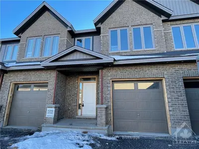 689 SORA Way, Blossom Park - Airport and Area, ON K1T 0R3