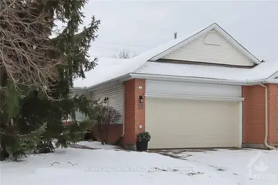 15 DUNEDIN Lane, Stittsville - Munster - Richmond, ON K2S 1L3