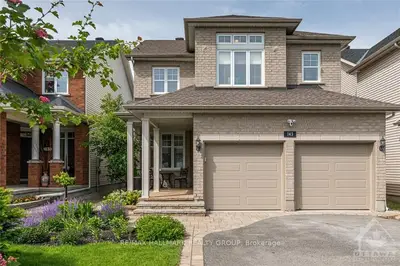 143 ROWALLEN Place, Hunt Club - South Keys and Area, ON K1T 4E2