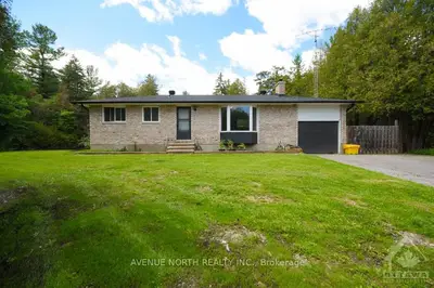 3337 OLD ALMONTE Road, Carp - Huntley Ward, ON K0A 1L0