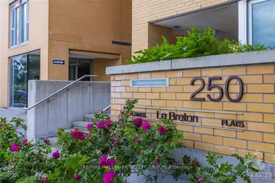 250 Lett Street 206, West Centre Town, ON K1R 0A8