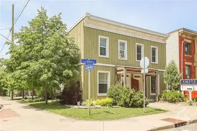 150 Arthur Street, West Centre Town, ON K1R 7C2