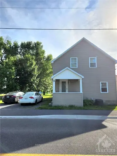 32 COCKBURN Road, North Stormont, ON K0C 1G0
