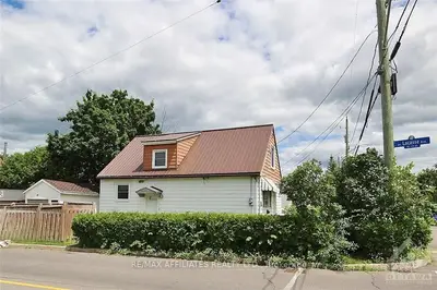 311 FRONTENAC Street, Vanier and Kingsview Park, ON K1L 6K6