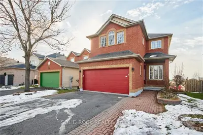 163 KINCARDINE Street, Kanata, ON K2V 1A9
