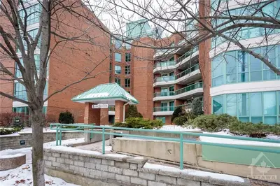 550 CAMBRIDGE Street 405, Dows Lake - Civic Hospital and Area, ON K1S 5N3
