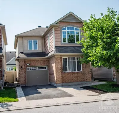 511 SHAWONDASEE Street, Stittsville - Munster - Richmond, ON K2S 0K5