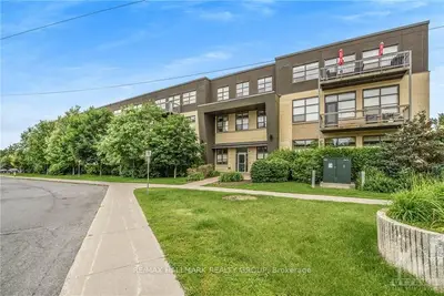345 ST DENIS Street 303, Vanier and Kingsview Park, ON K1L 5J1