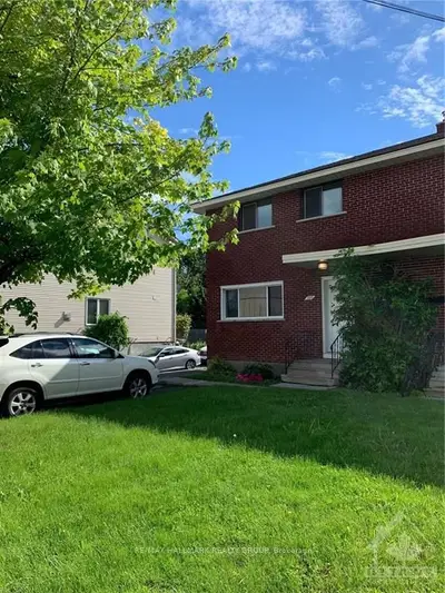 320 WOODROFFE Avenue, Woodroffe, ON K2A 3V5