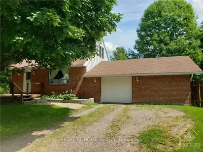 551 SULLIVAN Street, Whitewater Region, ON K0J 1Y0