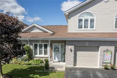 3 MAPLE Street 5, South Stormont, ON K0C 1M0