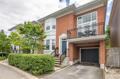 55 JARDIN, Manor Park - Cardinal Glen and Area, ON K1K 4W1
