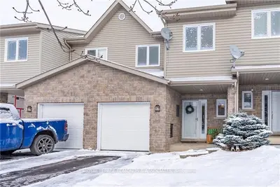 35 NORTHBROOK Road, Petawawa, ON K8H 3N5