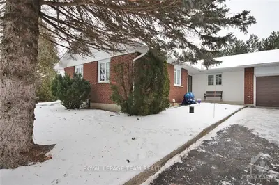 7038 SHIELDS Drive, Greely - Metcalfe - Osgoode - Vernon and Area, ON K4P 1A7