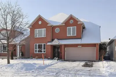 2035 CHERINGTON Crescent, Orleans - Cumberland and Area, ON K4A 4Z8