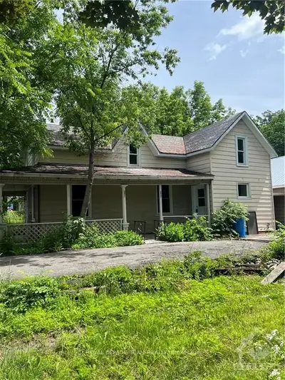 216 CLOTHIER Street E, North Grenville, ON K0G 1J0