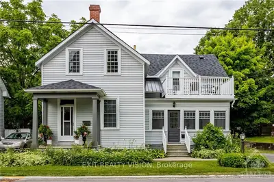 208-210 MOFFATT Street, Carleton Place, ON K7C 3K8