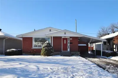 972 FAIRLAWN Avenue, McKellar Heights - Glabar Park and Area, ON K2A 3S5