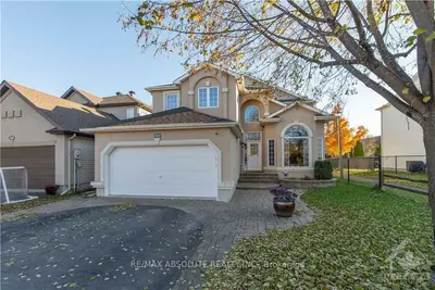 527 PINE VISTA Drive, Orleans - Cumberland and Area, ON K4A 5A7