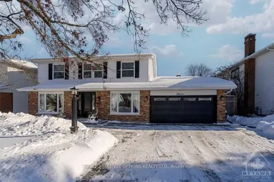 13 MARKHAM Avenue, South of Baseline to Knoxdale, ON K2G 3Z1