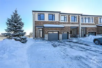 381 Cooks Mill Crescent, Blossom Park - Airport And Area, On K1v 2n2