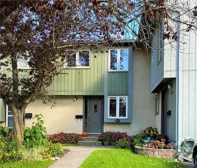24C BENLEA Drive, Tanglewood - Grenfell Glen - Pineglen, ON K2G 4A6