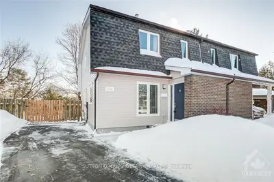 3042 MANNERING Court, Blossom Park - Airport and Area, ON K1T 1P9