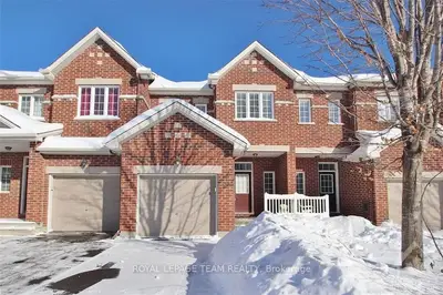 233 BADGELEY Avenue, Kanata, ON K2T 0A4