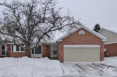 34 INNESBROOK Court, Stittsville - Munster - Richmond, ON K2S 1C7