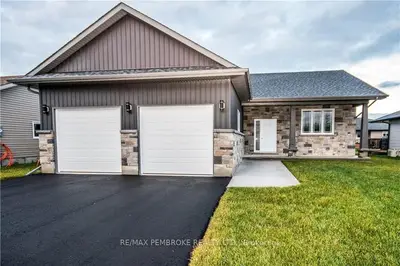 50 LIAM Street, Petawawa, ON K8H 0G6