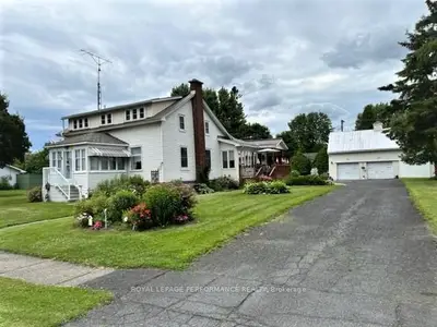 17 MAXWELL Avenue, South Stormont, ON K0C 1M0