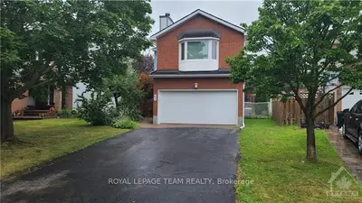 63 PICASSO Drive, Hunt Club - South Keys and Area, ON K1G 5S7